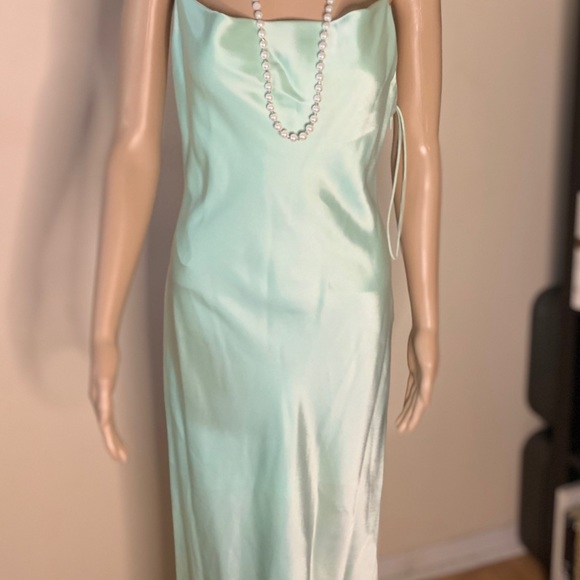 Alice + Olivia Harmony Dress - Picture 4 of 9